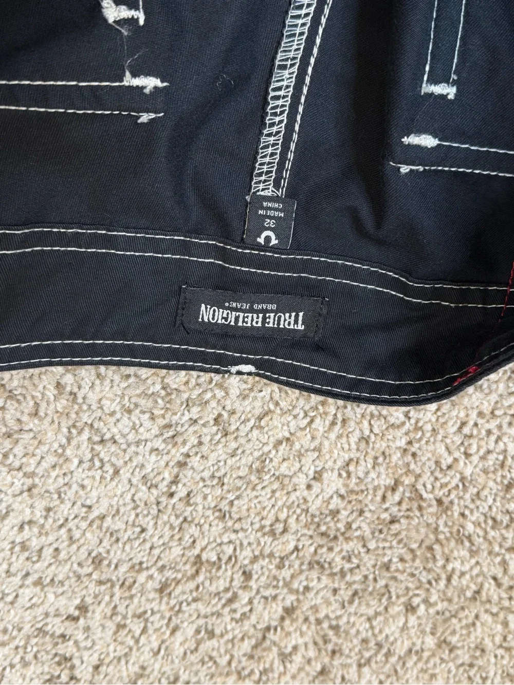 True Religion Men’s Black Cargo Pants Size 32